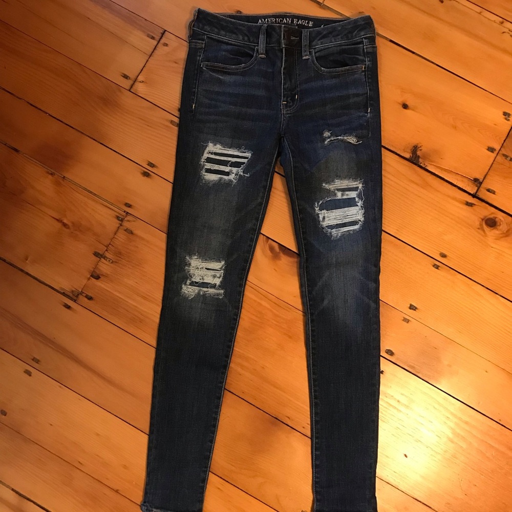 American Eagle Outfitters  distresses jeans